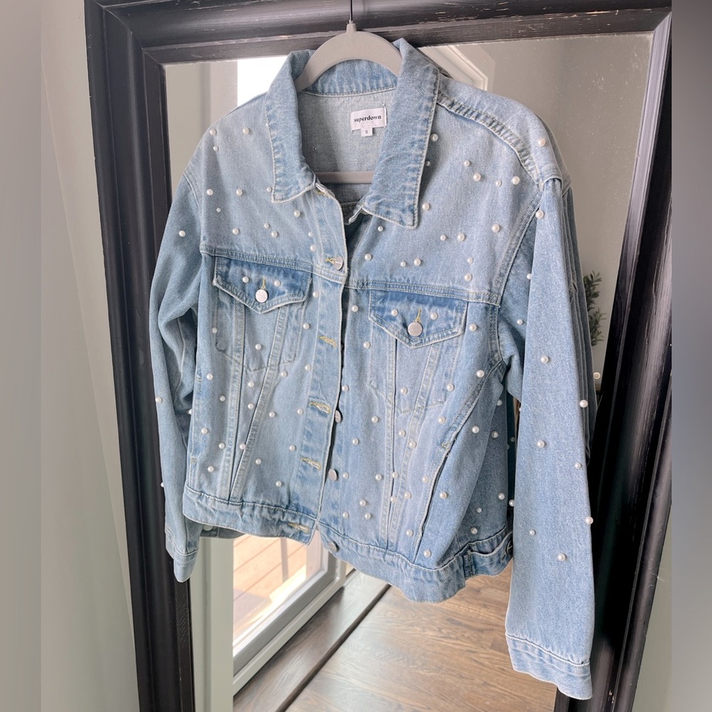 Revolve Pearl Denim Jacket Size Small Light Wash Great Condition Like New!